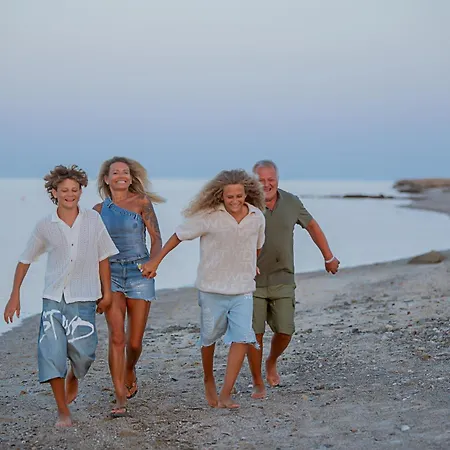 Antonia * Ζέεφελντ