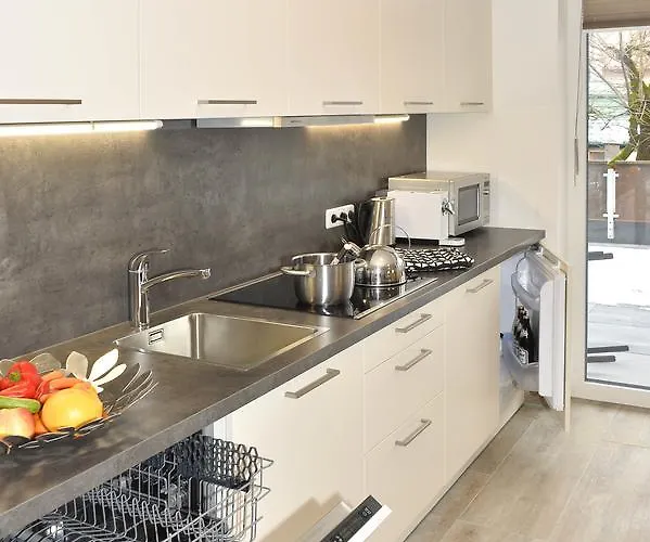 Antonia * Зефельд-ін-Тіроль